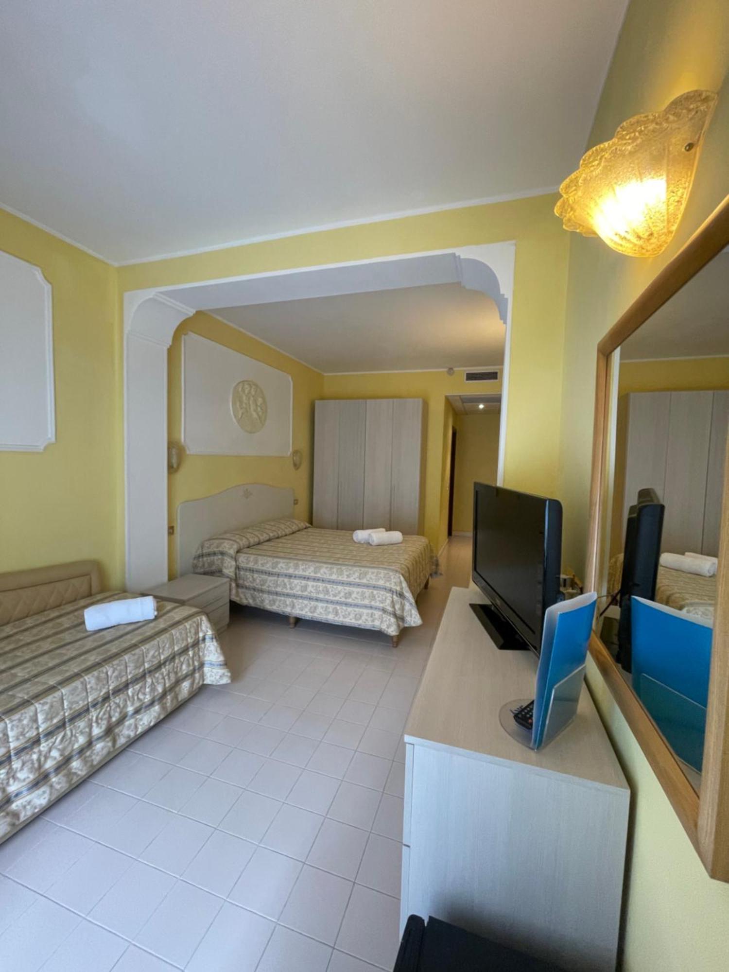 Platani Hotel Bolsena Eksteriør bilde